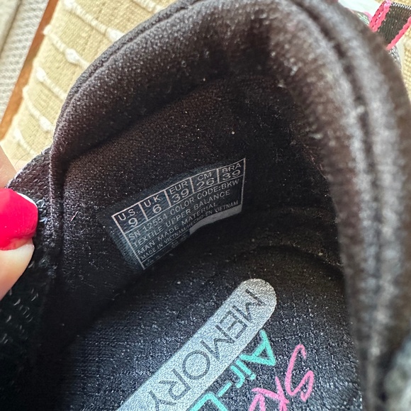 SKETCHERS AIR COOLED BLACK/WHITE TWEED MEMORY FOAM SLIP ON SHOE 9 - Picture 3 of 7